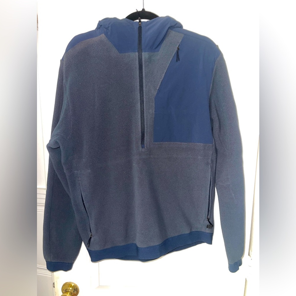 Lululemon Lab Men’s Siffra Hybrid Half Zip Black Iris Blue / Deep Fuschia // Med